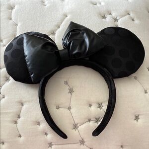 Disney Black Minnie Mouse Ears Headband